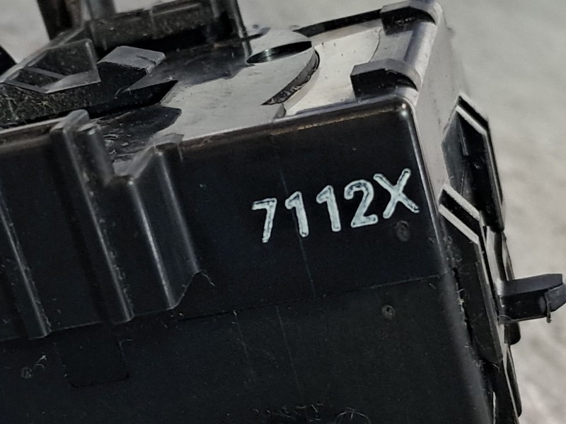 Recambio de mando limpia para fiat sedici (189) referencia OEM IAM 7112X  