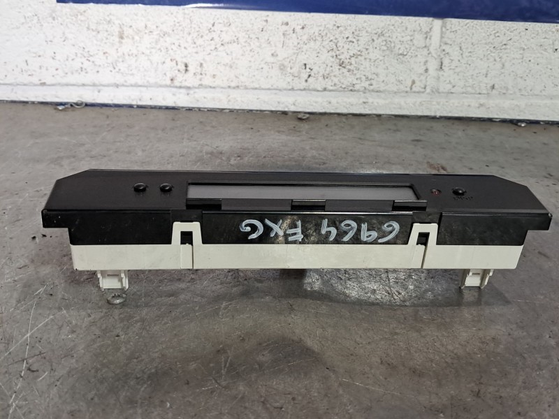 Recambio de pantalla multifuncion para fiat sedici (189) referencia OEM IAM   