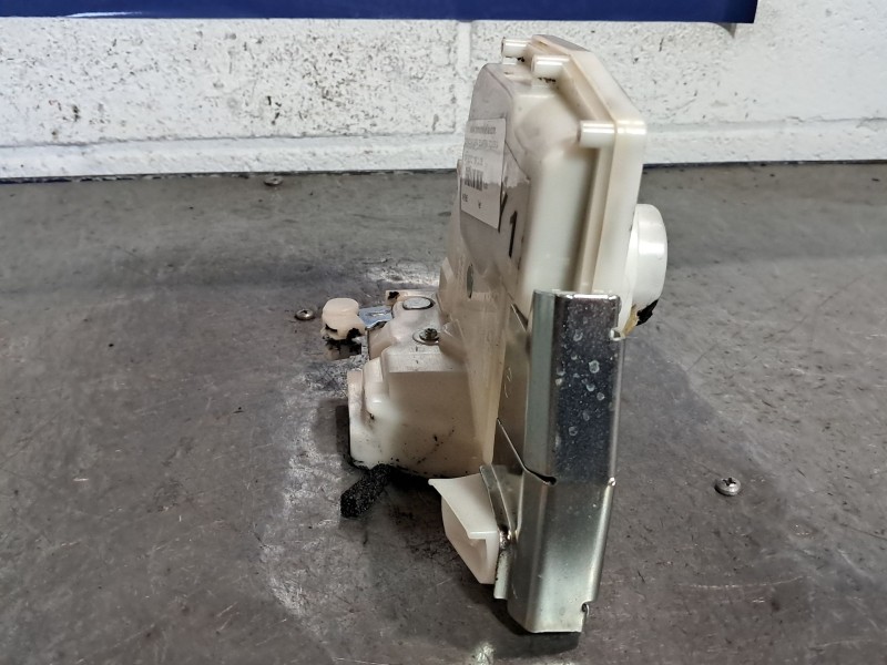 Recambio de cerradura puerta delantera izquierda para fiat sedici (189) referencia OEM IAM   