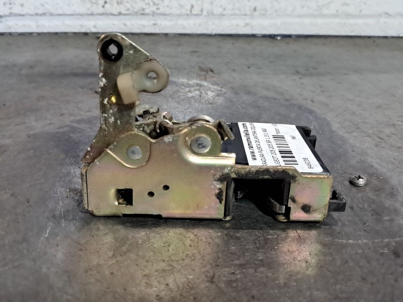 Recambio de cerradura puerta delantera izquierda para peugeot 205 205 sr 1.3 referencia OEM IAM   