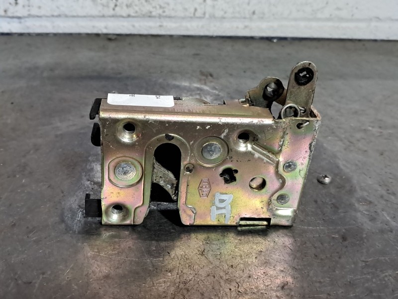 Recambio de cerradura puerta delantera izquierda para peugeot 205 205 sr 1.3 referencia OEM IAM   