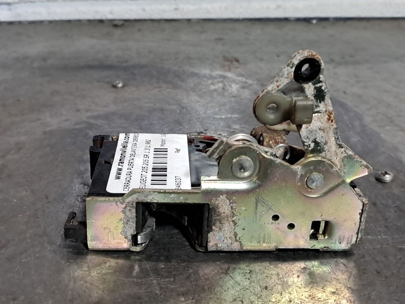 Recambio de cerradura puerta delantera derecha para peugeot 205 205 sr 1.3 referencia OEM IAM   