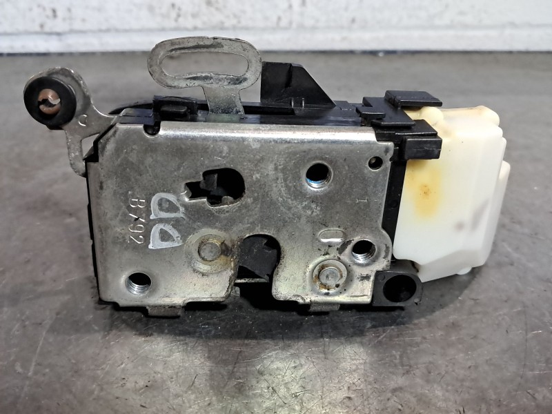 Recambio de cerradura puerta delantera derecha para alfa romeo 147 (190) 1.6 16v cat referencia OEM IAM   