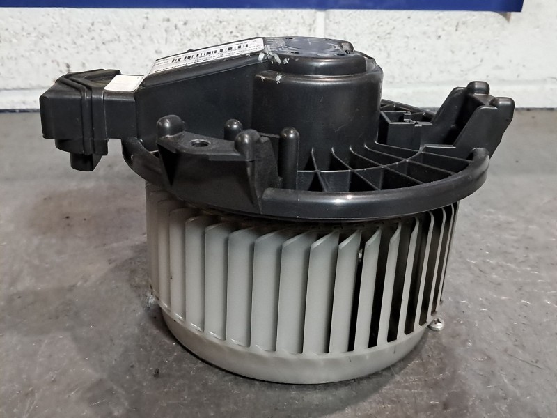 Recambio de motor calefaccion para fiat sedici (189) referencia OEM IAM 2727000311  