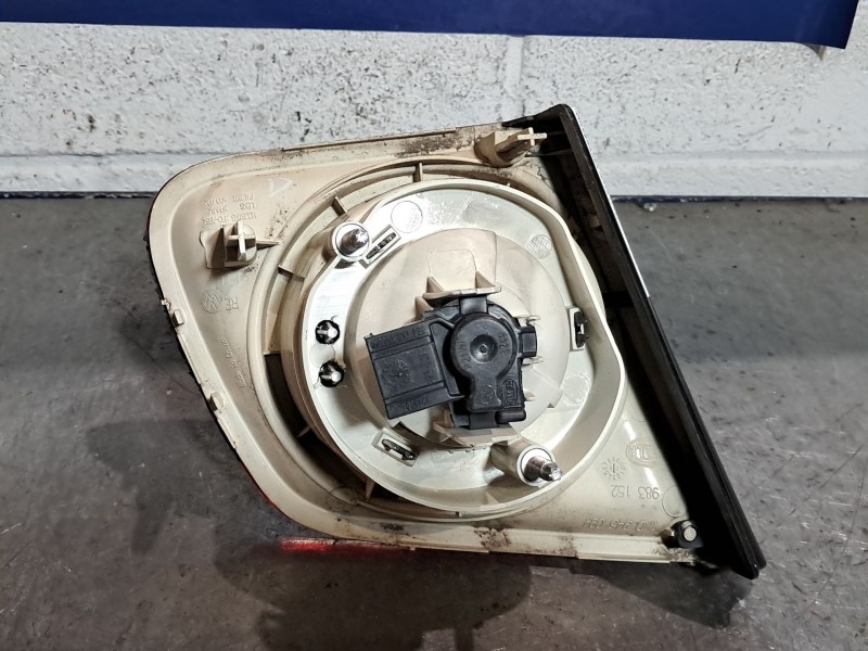 Recambio de piloto porton derecho para volkswagen jetta (1k2)  | 0.05 - ...  | 0.05 - ... referencia OEM IAM   