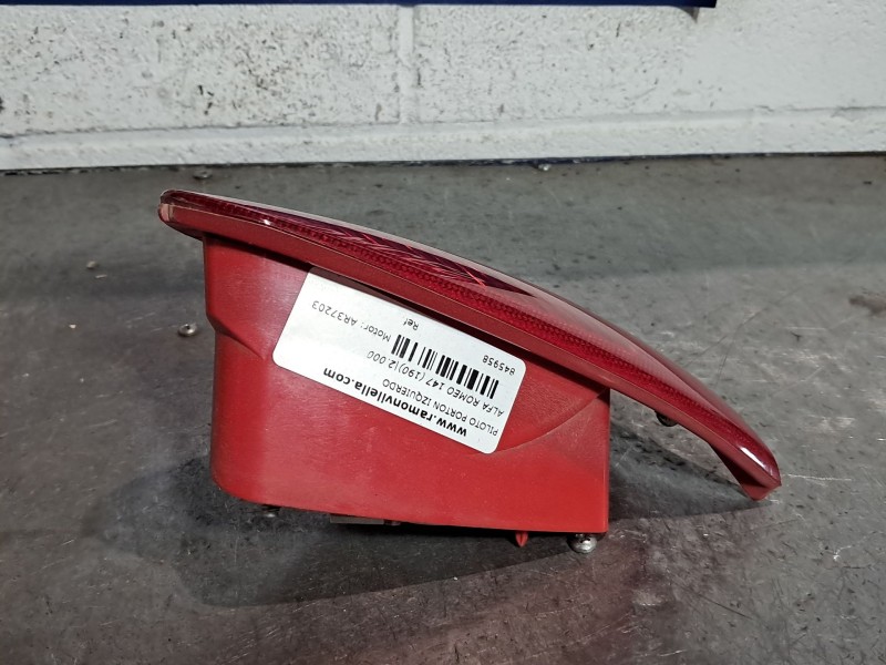 Recambio de piloto porton izquierdo para alfa romeo 147 (190) 1.6 16v cat referencia OEM IAM   