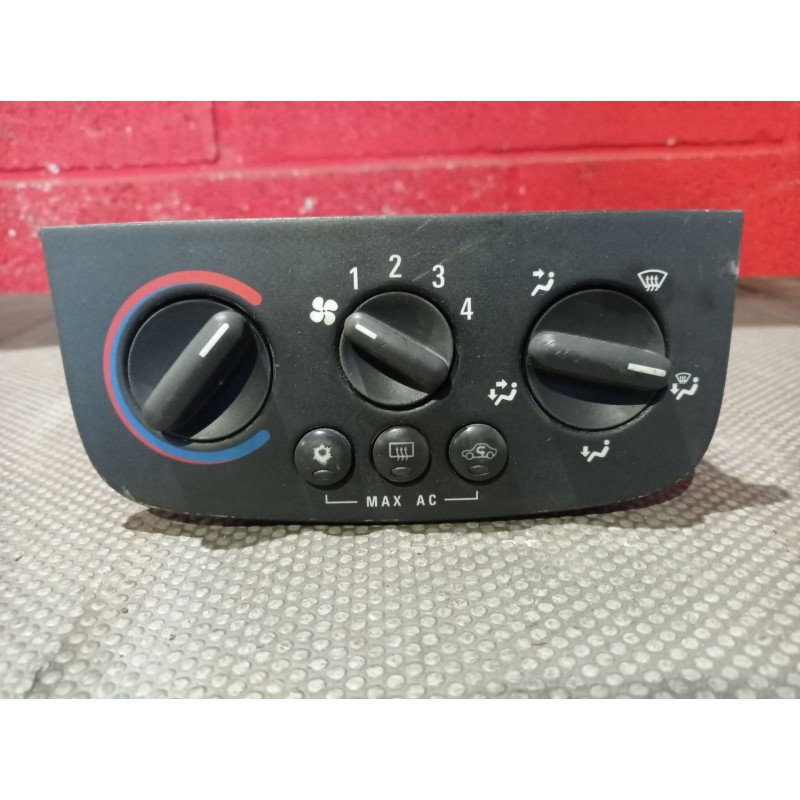 Recambio de mando calefaccion aire acondicionado para opel corsa c 1.2 16v cat (z 12 xe / lw4) referencia OEM IAM   