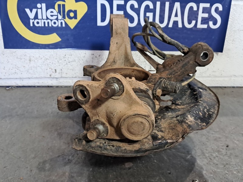 Recambio de mangueta delantera derecha para toyota rav 4 (a2) referencia OEM IAM   