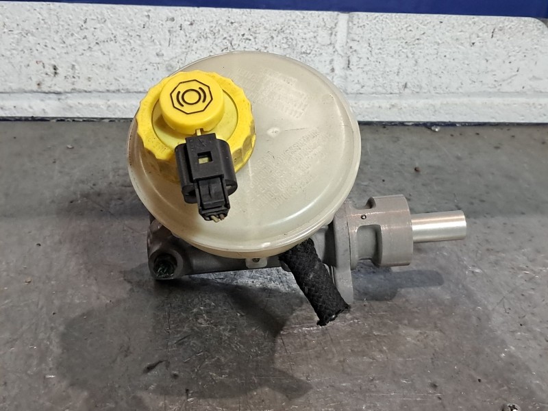 Recambio de bomba freno para seat cordoba 1.9 sdi se referencia OEM IAM   