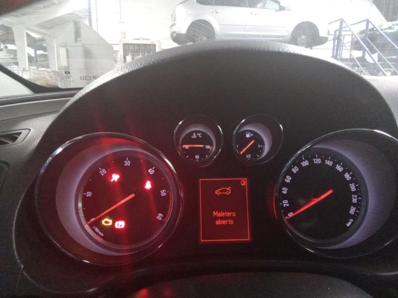 opel insignia 2.0 cdti 130 sport del año 2009