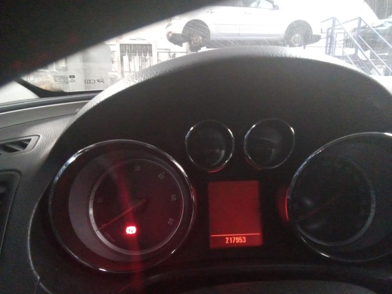 opel insignia 2.0 cdti 130 sport del año 2009