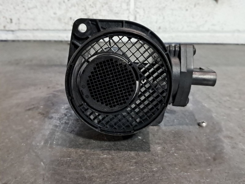 Recambio de caudalimetro para audi a3 (8p) 2.0 tdi ambiente referencia OEM IAM 0281002461 074906461B 