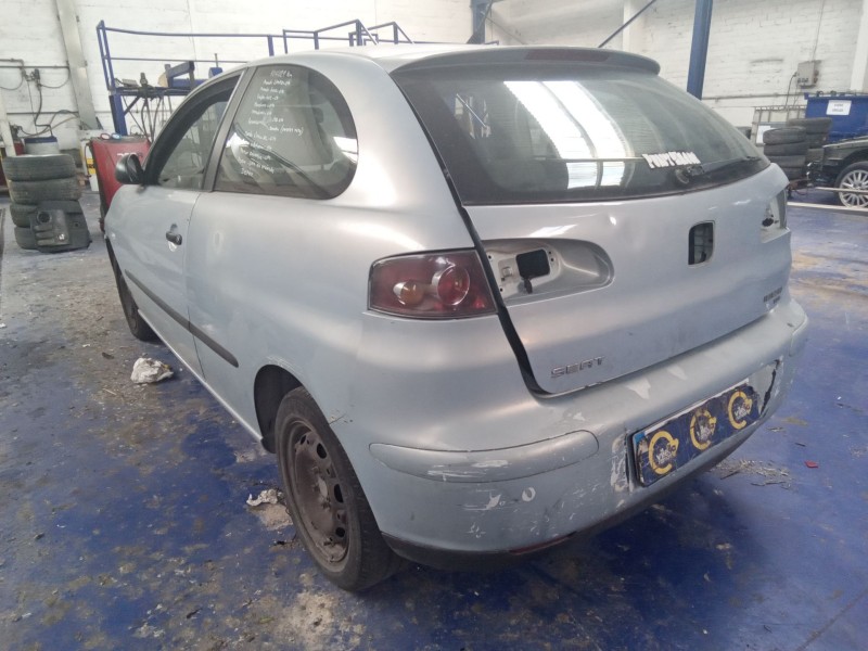 seat ibiza (6l1) del año 2004