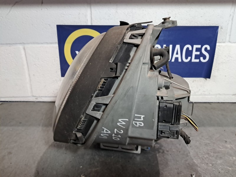 Recambio de faro izquierdo para mercedes clase e (w210) berlina diesel 2.9 turbodiesel cat referencia OEM IAM   