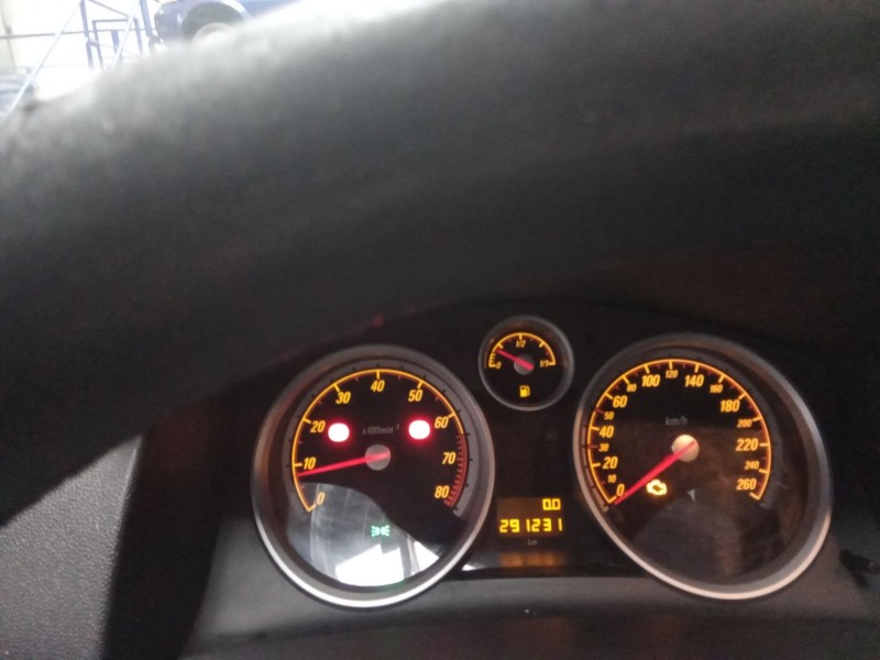 opel astra gtc  | 0.04 - 0.08 del año 2008