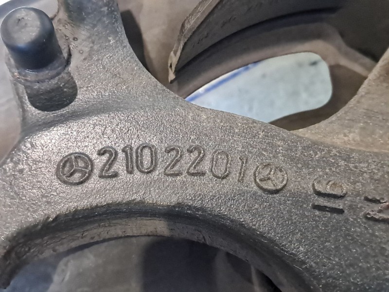 Recambio de mangueta delantera izquierda para mercedes clase e (w210) berlina diesel 2.9 turbodiesel cat referencia OEM IAM 2102