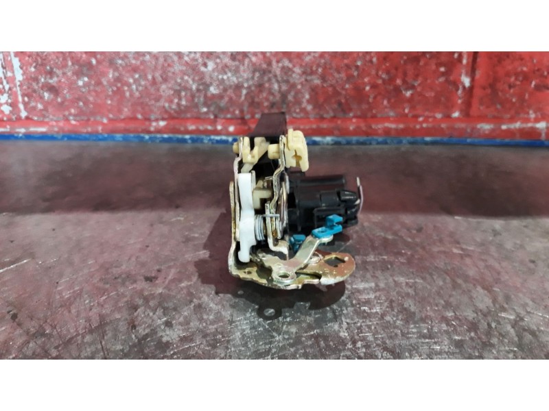 Recambio de cerra. puer. delantero derecha para chevrolet lacetti  | 0.05 - ...  | 0.05 - ... referencia OEM IAM    Recambio de cerra. puer. delantero derecha para chevrolet lacetti  | 0.05 - ...  | 0.05 - ... referencia OEM IAM