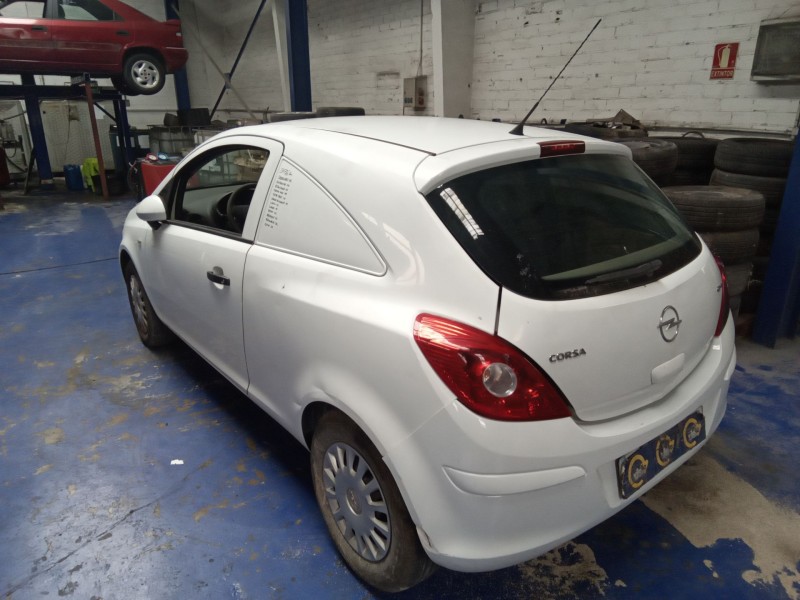 opel corsa d del año 2009
