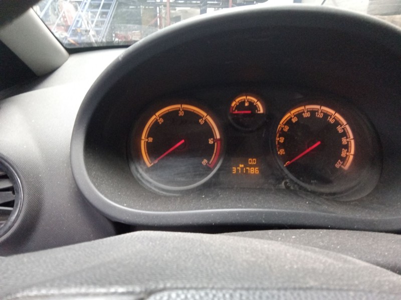 opel corsa d del año 2009