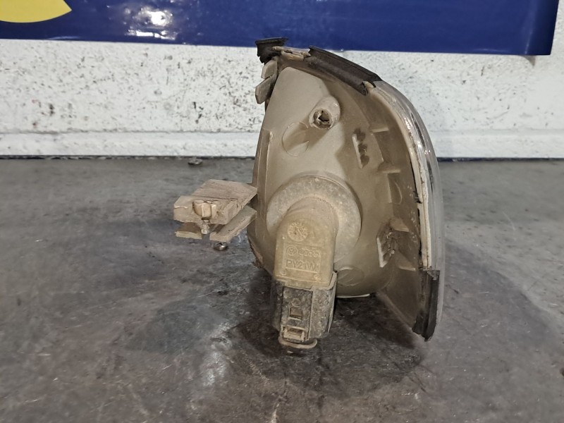 Recambio de piloto delantero derecho para audi a3 (8l) 1.9 tdi referencia OEM IAM   