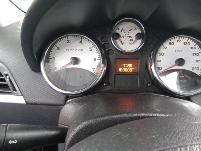 peugeot 207 sw confort 1.4 vti 16v 95 del año 2007