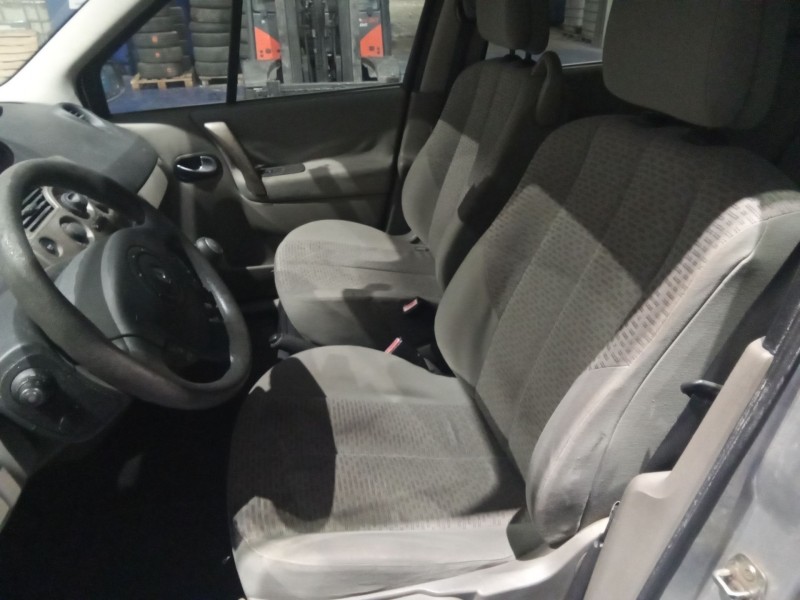 renault scenic ii del año 2006