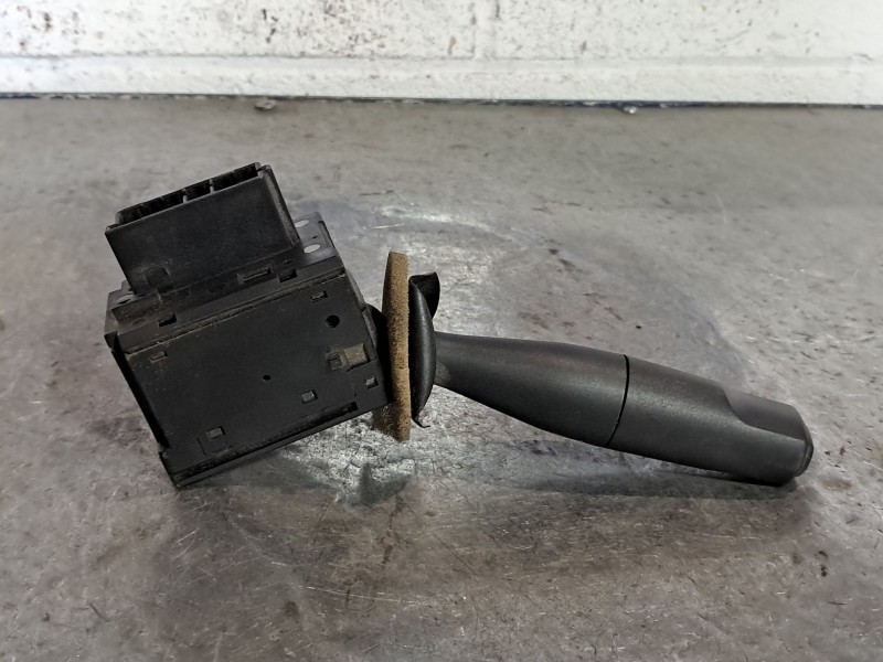 Recambio de mando limpia para citroen saxo 1.4 vts referencia OEM IAM 96049597ZL  