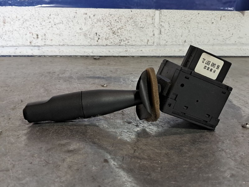 Recambio de mando limpia para citroen saxo 1.4 vts referencia OEM IAM 96049597ZL  