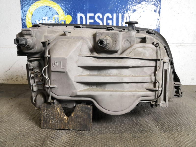 Recambio de faro izquierdo para mercedes clase c (w202) berlina 250 td (202.128) referencia OEM IAM   