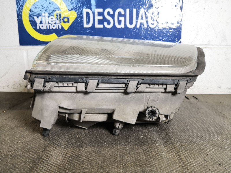 Recambio de faro izquierdo para mercedes clase c (w202) berlina 250 td (202.128) referencia OEM IAM   