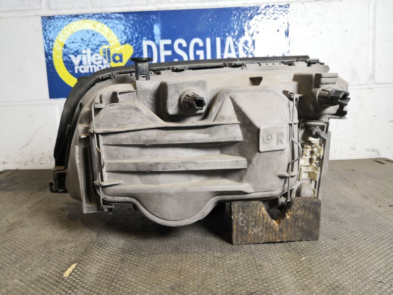 Recambio de faro derecho para mercedes clase c (w202) berlina 250 td (202.128) referencia OEM IAM   