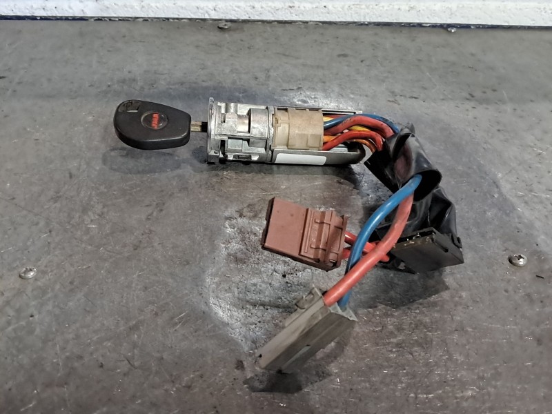 Recambio de conmutador de arranque para citroen saxo 1.4 vts referencia OEM IAM   