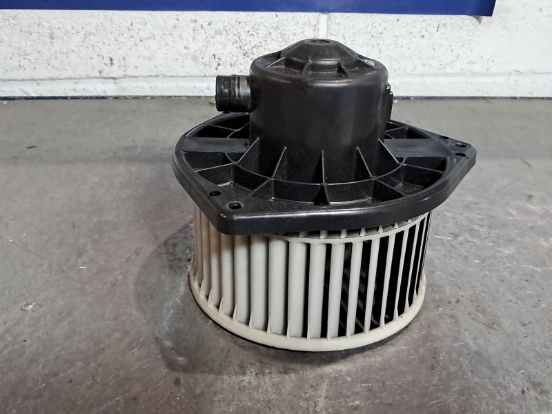 Recambio de motor calefaccion para nissan cabstar 35.13 referencia OEM IAM 5675030352  