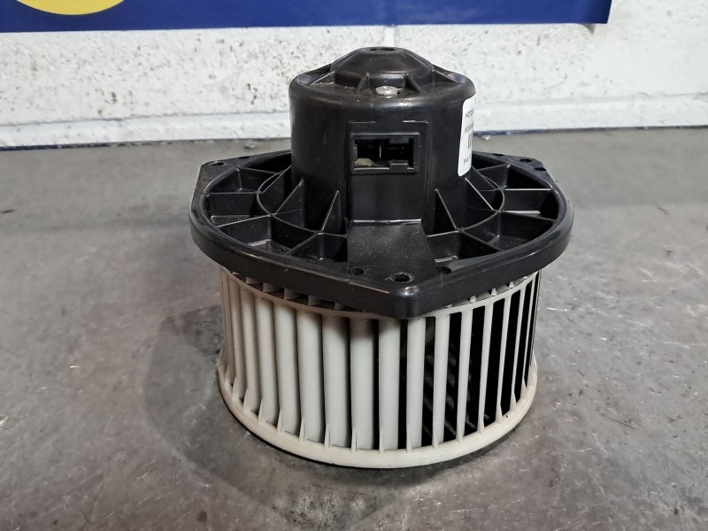 Recambio de motor calefaccion para nissan cabstar 35.13 referencia OEM IAM 5675030352  