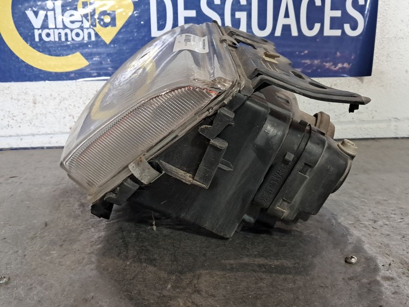 Recambio de faro izquierdo para citroen saxo 1.4 vts referencia OEM IAM   