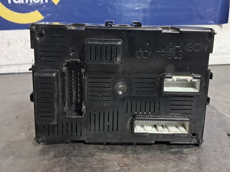 Recambio de centralita bcm para renault clio iii authentique referencia OEM IAM BCML2CR  