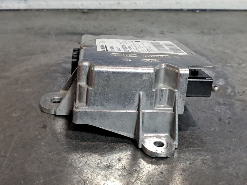 Recambio de centralita airbag para renault clio iii authentique referencia OEM IAM 8201043701  