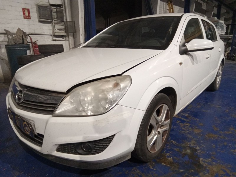 opel astra h berlina del año 2009