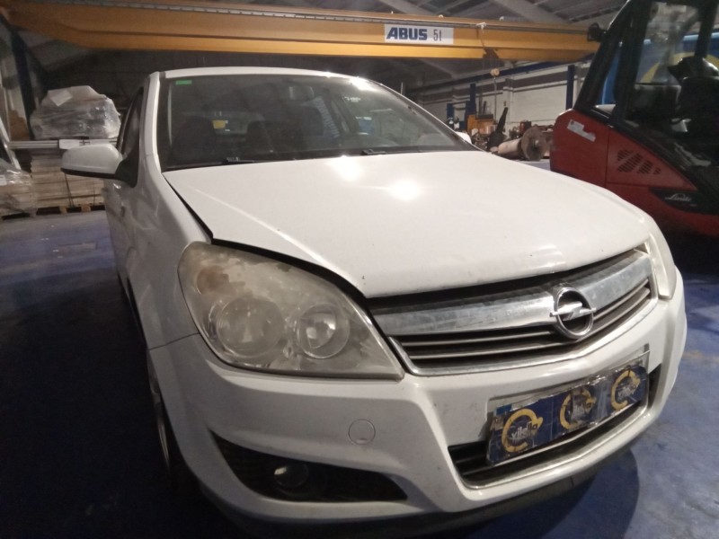 opel astra h berlina del año 2009