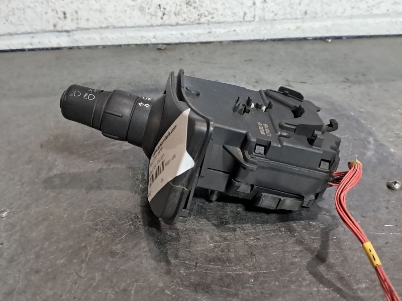 Recambio de mando intermitentes para renault clio iii authentique referencia OEM IAM   