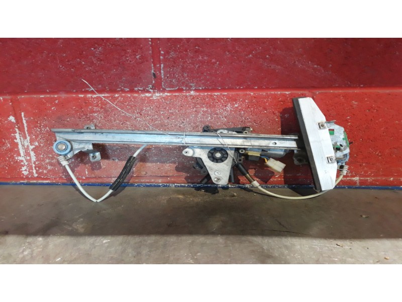 Recambio de elevalu. delan. izquierdo para opel kadett referencia OEM IAM    Recambio de elevalu. delan. izquierdo para opel kadett referencia OEM IAM