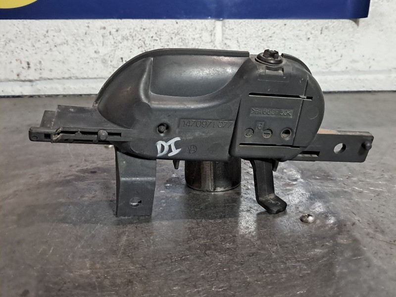 Recambio de maneta interior delantera izquierda para citroen jumpy 2.0 hdi referencia OEM IAM   