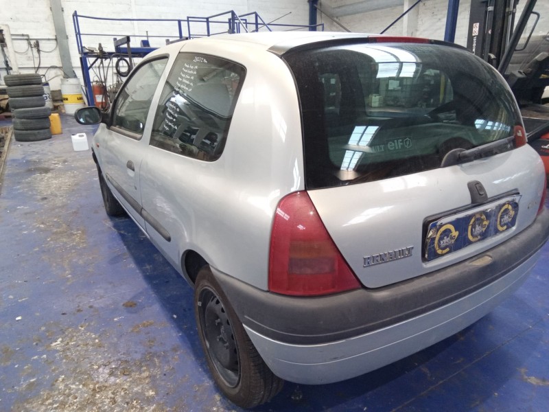 renault clio ii fase i (b/cbo) del año 2000