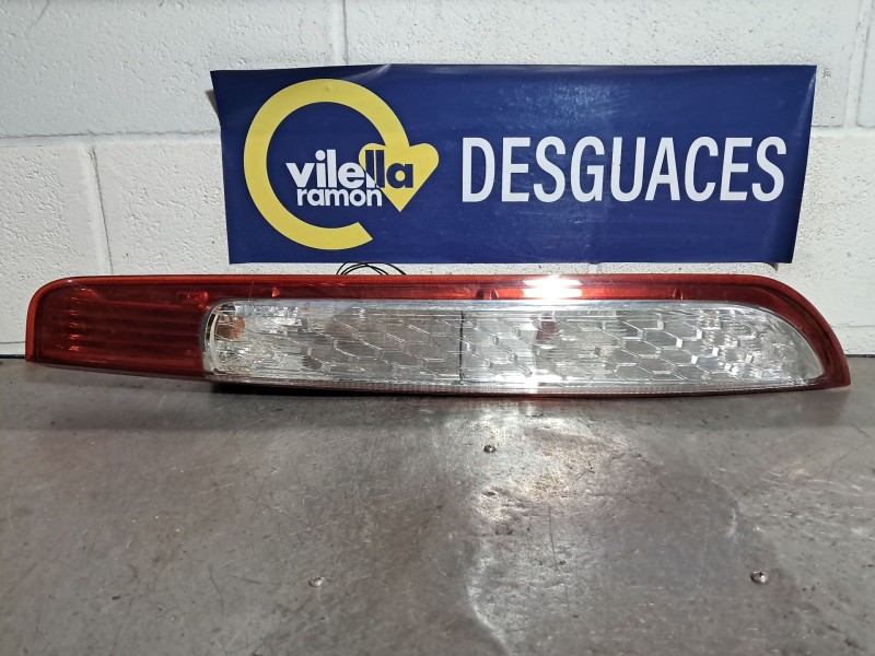 Recambio de piloto trasero derecho para ford focus 1.6 tdci 109 titanium referencia OEM IAM   