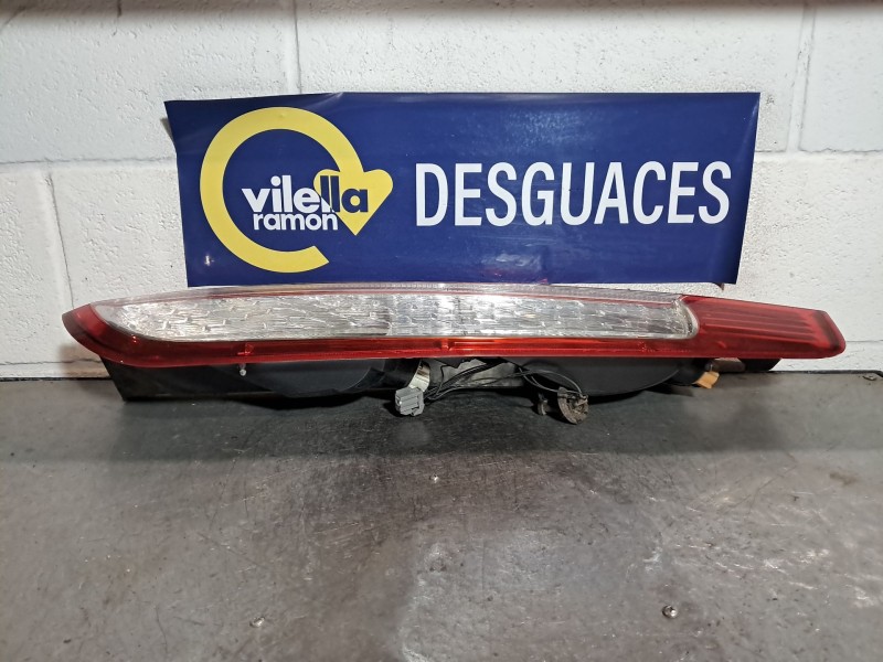 Recambio de piloto trasero derecho para ford focus 1.6 tdci 109 titanium referencia OEM IAM   