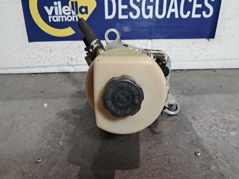 Recambio de bomba direccion para ford focus 1.6 tdci 109 titanium referencia OEM IAM   