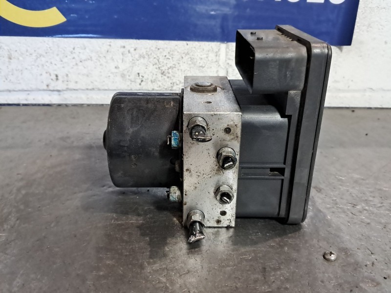 Recambio de abs para ford focus 1.6 tdci 109 titanium referencia OEM IAM 10096001273  