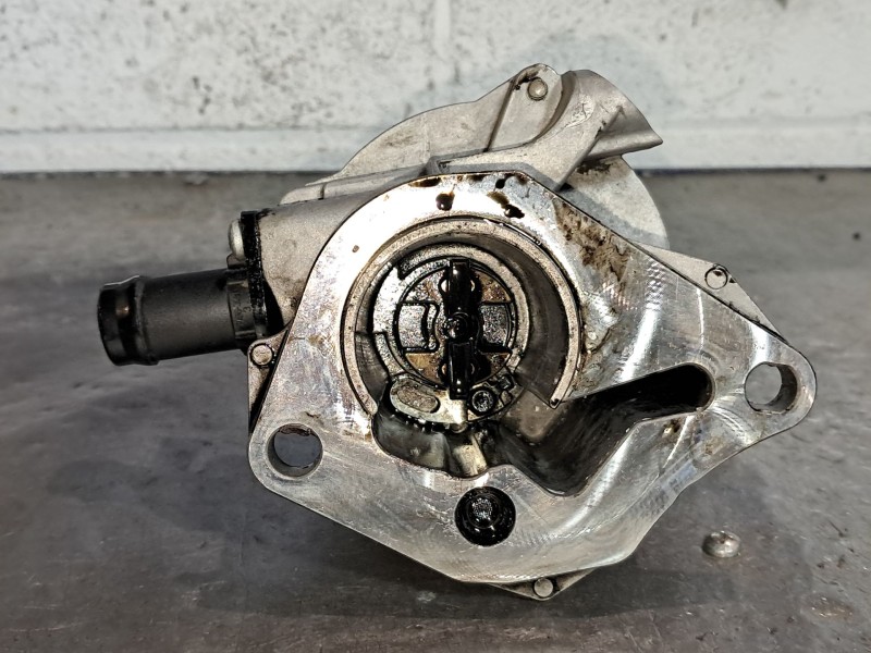 Recambio de depresor freno bomba vacio para renault clio iii authentique referencia OEM IAM   