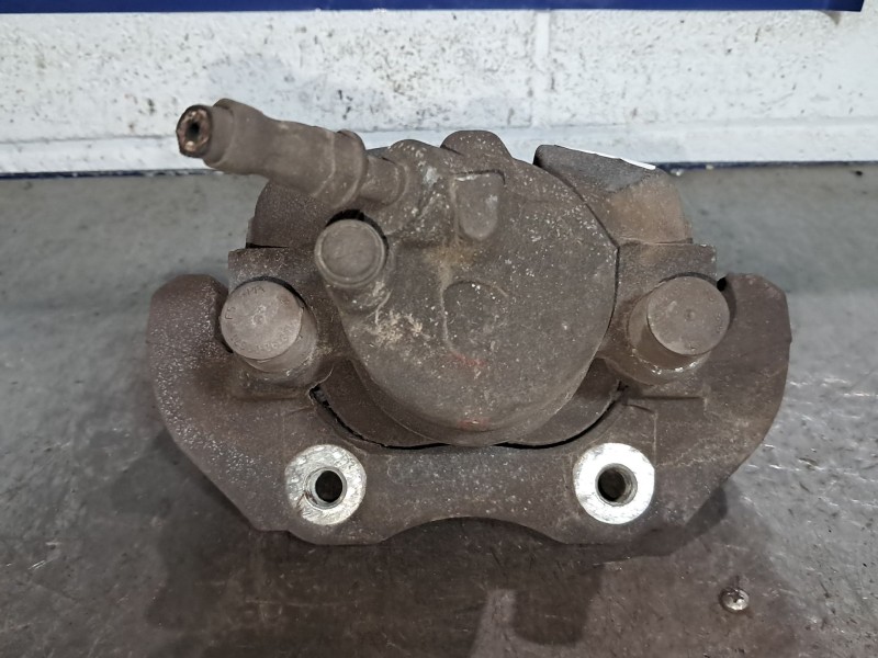 Recambio de pinza freno delantera izquierda para ford focus 1.6 tdci 109 titanium referencia OEM IAM   