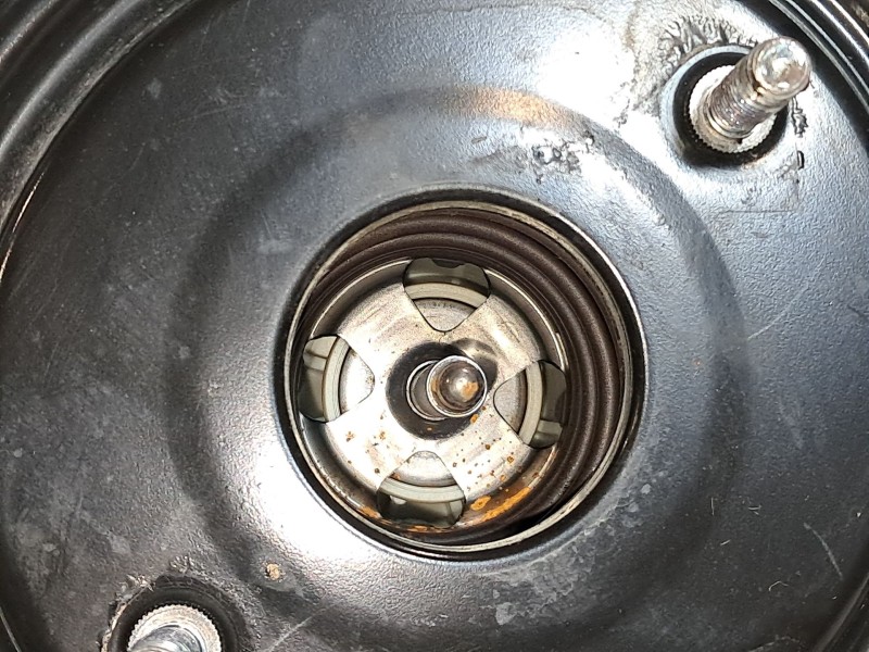 Recambio de servofreno para renault scenic iii authentique referencia OEM IAM 472104219R  TRW